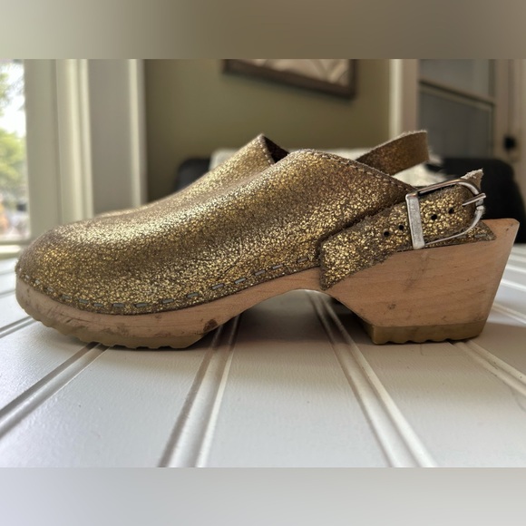 Hanna Andersson Clogs Gold Glitter Buckle Wood Kid’s Shoes Slip On Size 36 - Picture 5 of 6